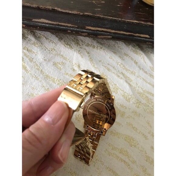 Michael Kors Women’s Watch Gold and Turquoise - Picture 5 of 9